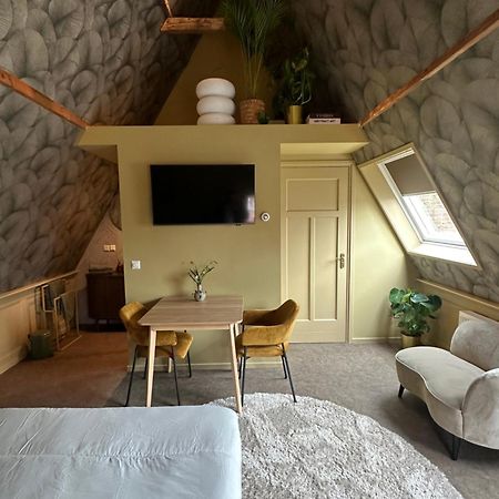 Bed Bij Bistro Apartment Medemblik Bagian luar foto