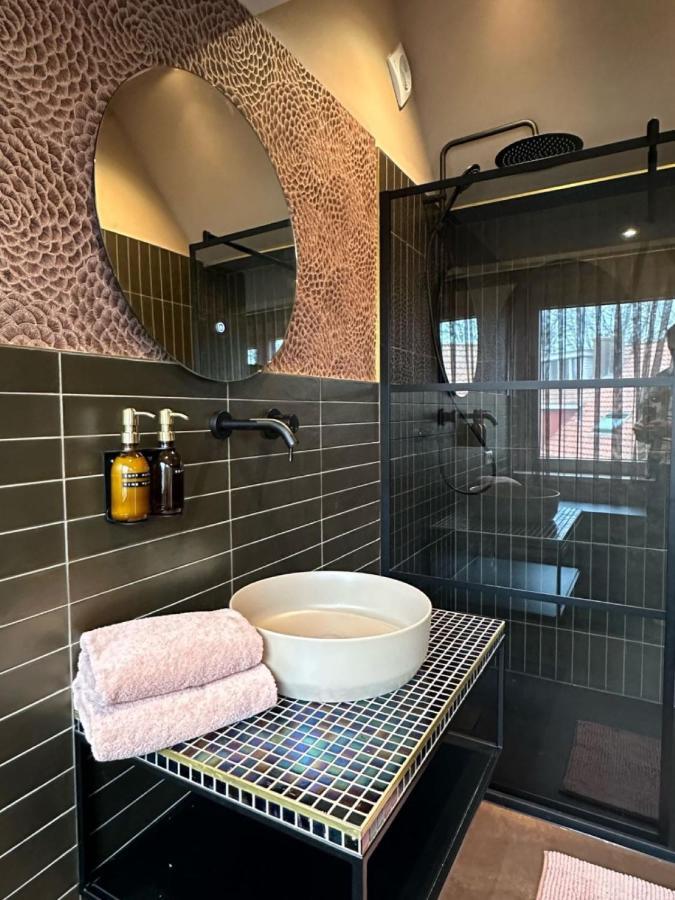 Bed Bij Bistro Apartment Medemblik Bagian luar foto