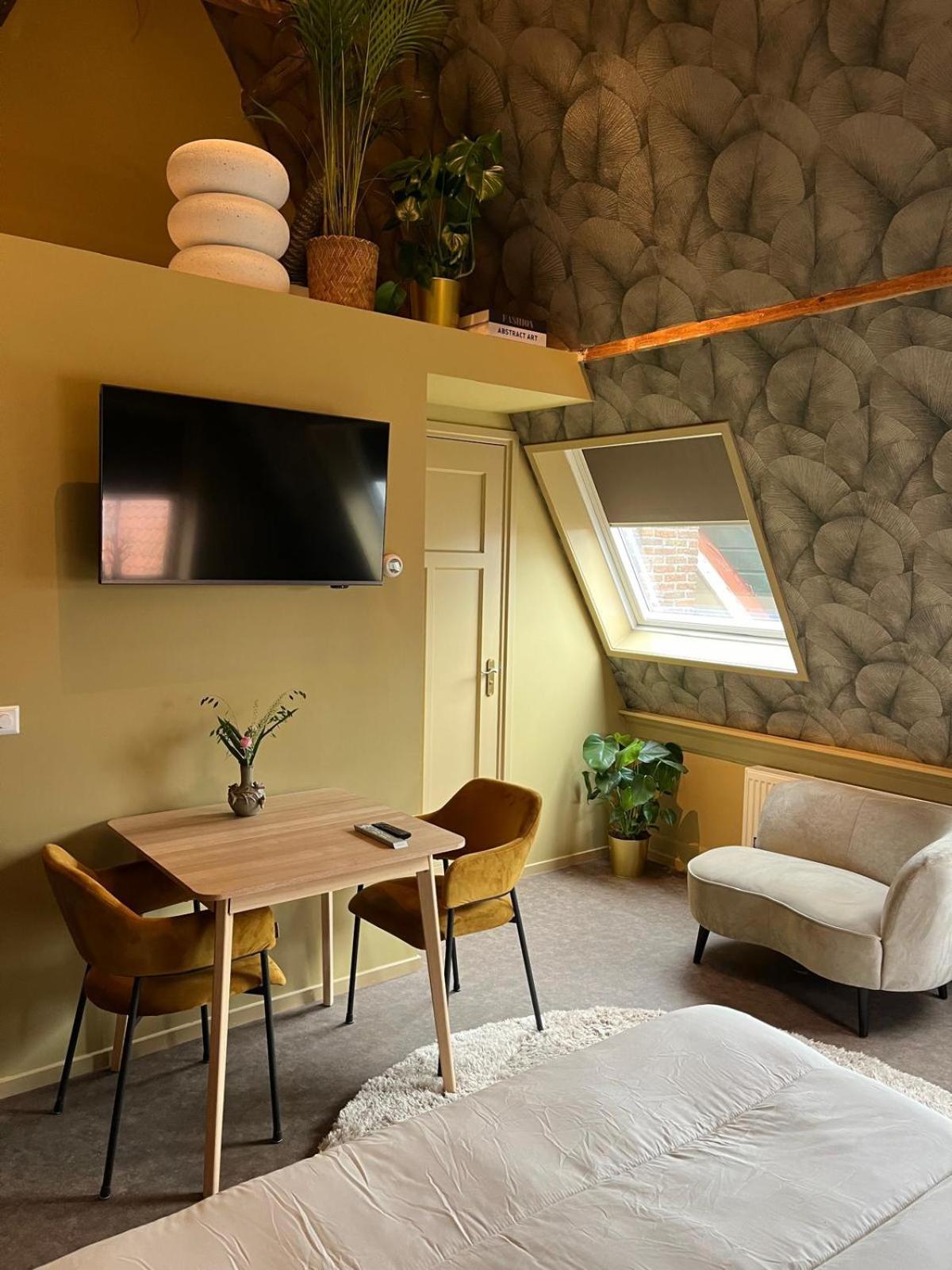 Bed Bij Bistro Apartment Medemblik Bagian luar foto