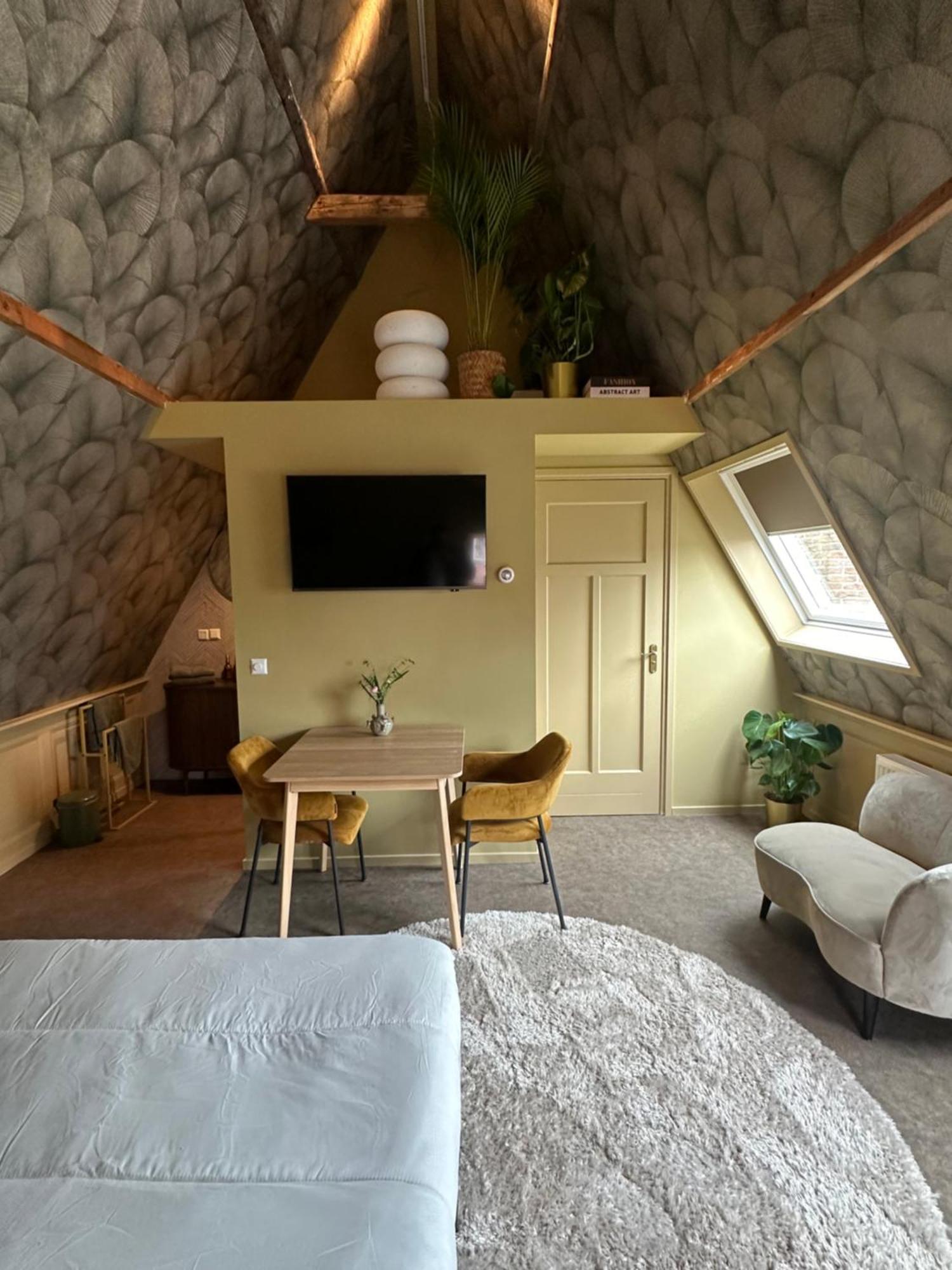 Bed Bij Bistro Apartment Medemblik Bagian luar foto
